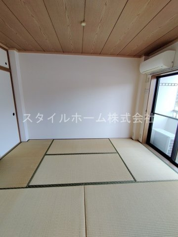 シティ・ナカヤマB棟の和室