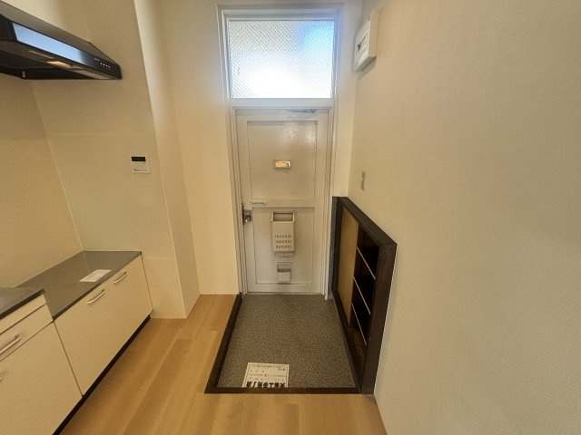 国玉マンションの玄関