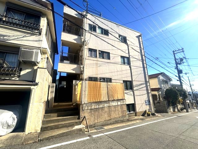 国玉マンションの外観
