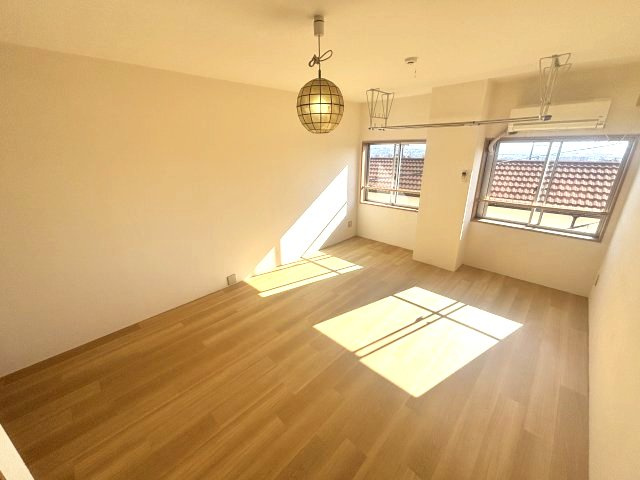 国玉マンションの洋室