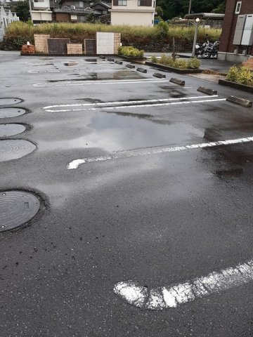 ワンピースの駐車場|駐車場に車を止められます