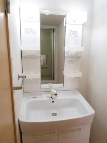 武中ハイツの洗面所|脱衣スペースもあります