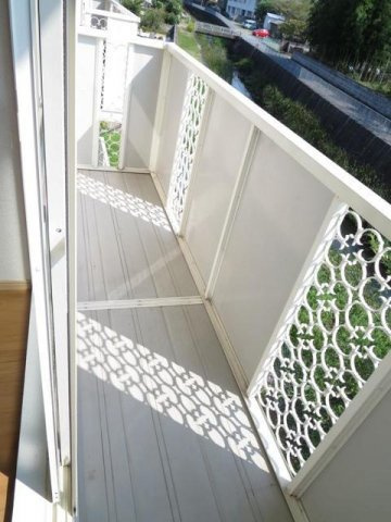 武中ハイツのバルコニー|外からの目が気にならないバルコニーで洗濯物が干せます