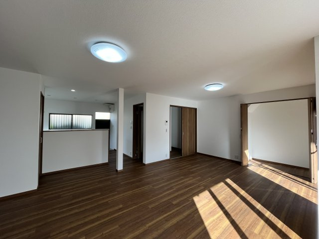 【居間・リビング】の画像