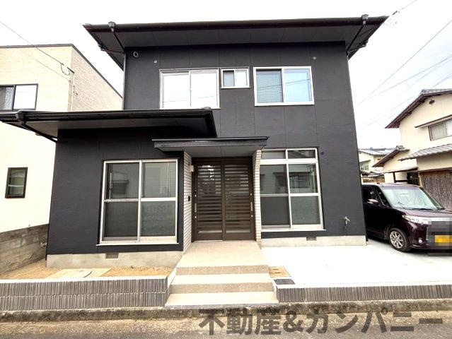 鴨川3丁目中古戸建の外観|きれいな外観です