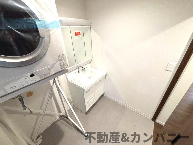 鴨川3丁目中古戸建の独立洗面台|独立洗面台です