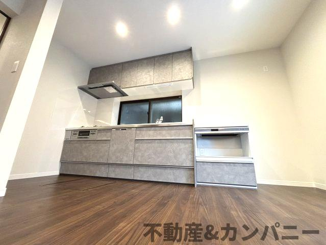 鴨川3丁目中古戸建のキッチン|きれいなキッチンです