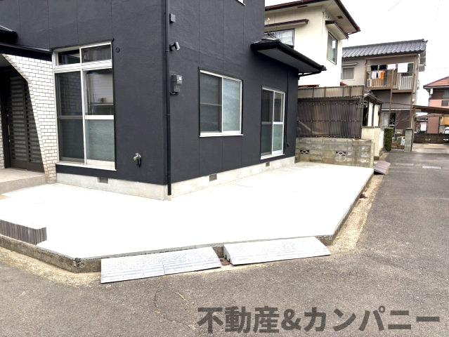 鴨川3丁目中古戸建の駐車場|カースペースがあります