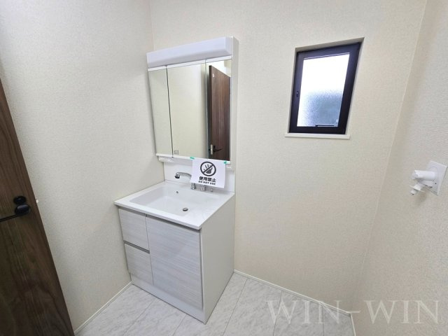 多米中町戸建貸家 2の独立洗面台