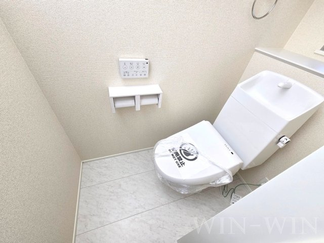 多米中町戸建貸家 2のトイレ