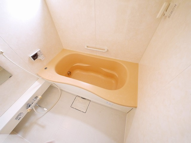 シャルマン高畑　Ａ棟の浴室|お風呂で日々の疲れを落としましょう