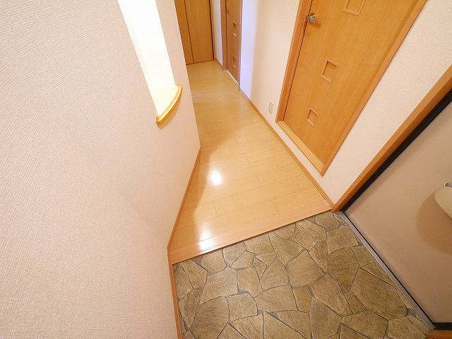 シャルマン高畑　Ａ棟の玄関|毎日通る玄関はこちらです