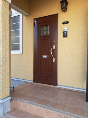 【エントランス】 | ティエラⅢ | 落ち着いたエントランスです