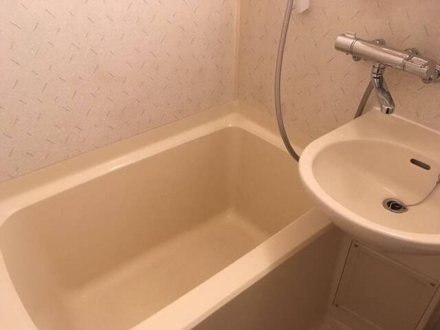 サニーハイムの浴室