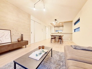 【居間・リビング】 | 西宮市　甲子園口５丁目　新築戸建