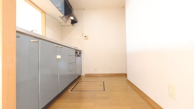 グランフォレスト楽山公園のキッチン|カウンターキッチンなのでリビングにいるご家族と会話を楽しみながらお料理ができます！