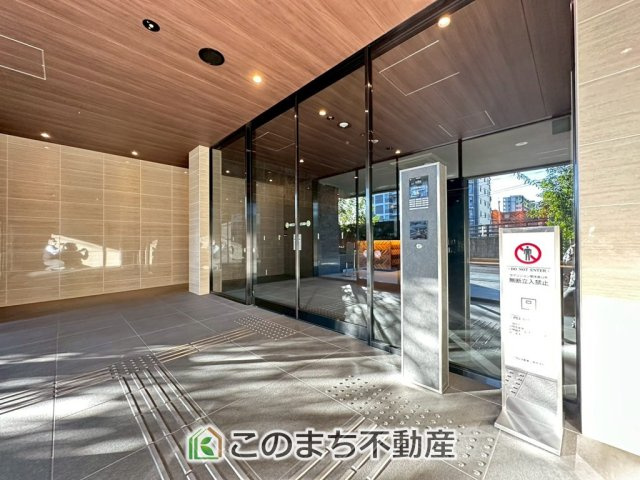 ノブレス駅東公園のエントランス