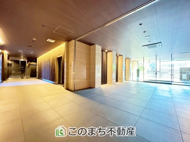 ノブレス駅東公園のロビー