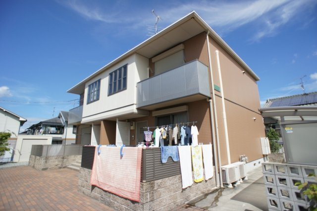 天理市櫟本町のアパート