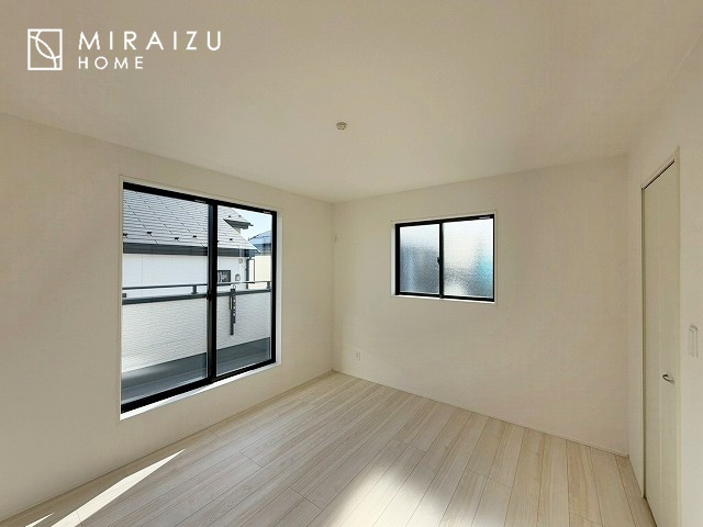 【子供部屋】 | 暮らしやすさを考えたプランで快適な現地ロケーションを実現。安らぎに満たされる、ゆとりのある日々を過ごせます♪