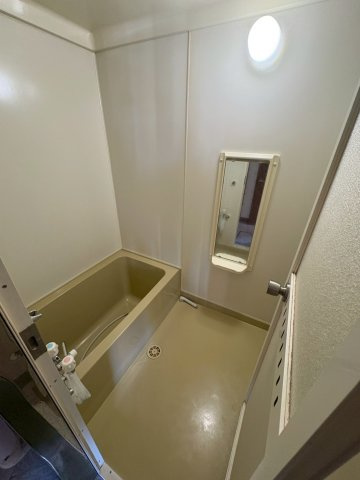 昭栄ハイツの浴室