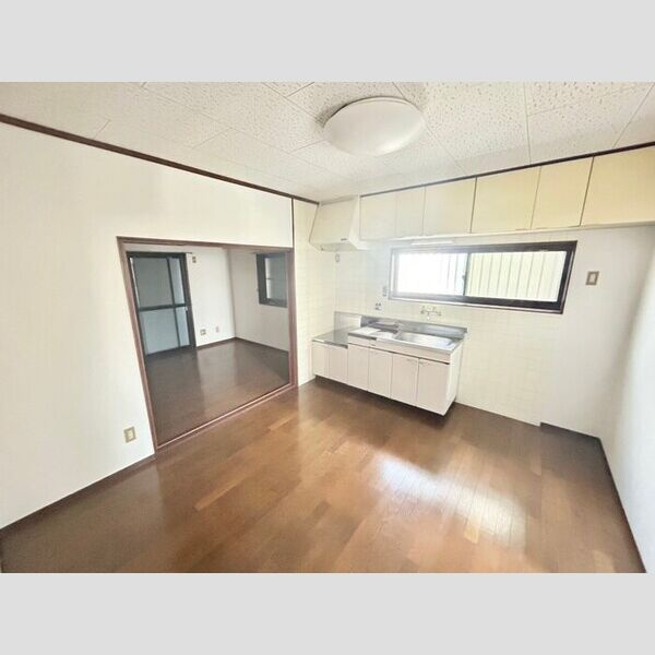 YOKハイム1の居間・リビング