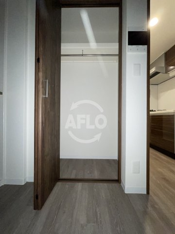 フォーリアライズ難波シエロの収納|フォーリアライズ難波シエロ　クローゼット