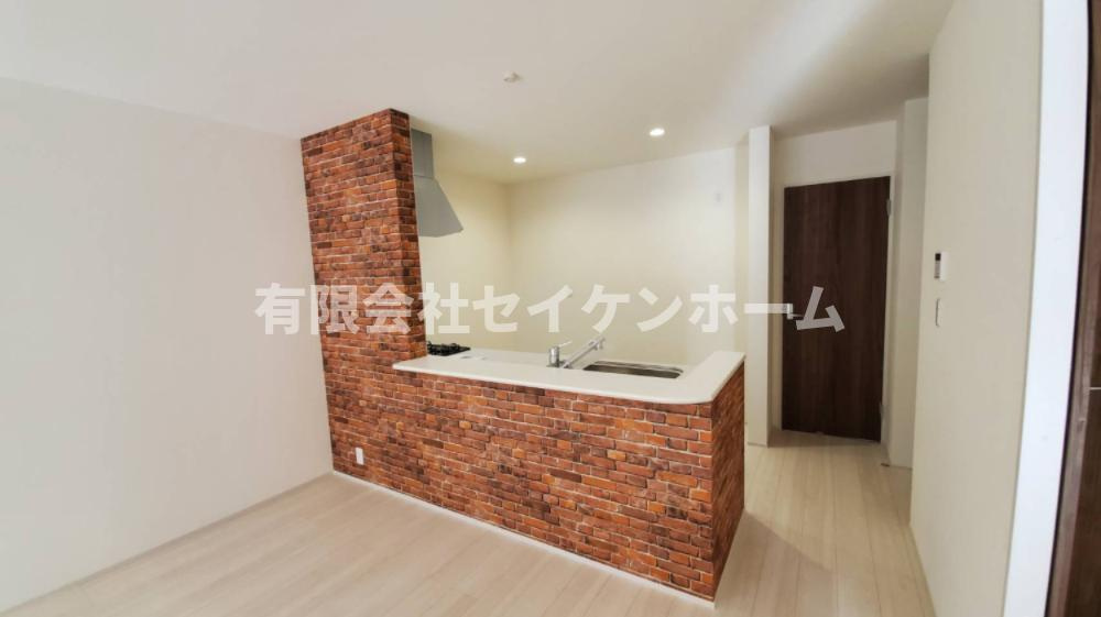 大里郡寄居町露梨子　新築住宅（平屋建て）8号棟のキッチン