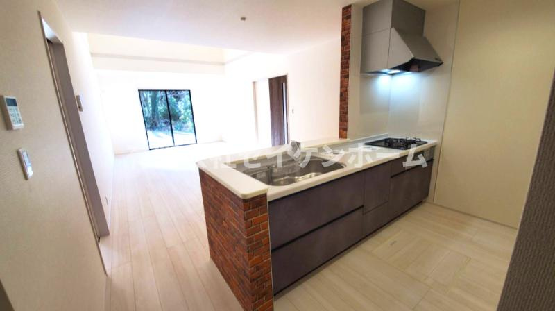 大里郡寄居町露梨子　新築住宅（平屋建て）8号棟のキッチン