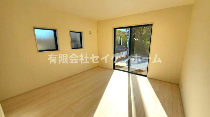 大里郡寄居町露梨子　新築住宅（平屋建て）8号棟の洋室