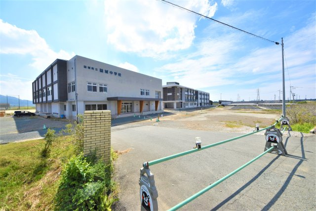 上益城郡益城町広崎第1-4棟(1号棟)の周辺|益城中学校