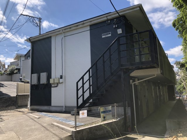 川崎市多摩区西生田３丁目のアパートの外観