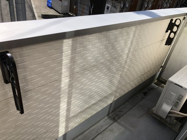 川崎市多摩区西生田３丁目のアパートのバルコニー