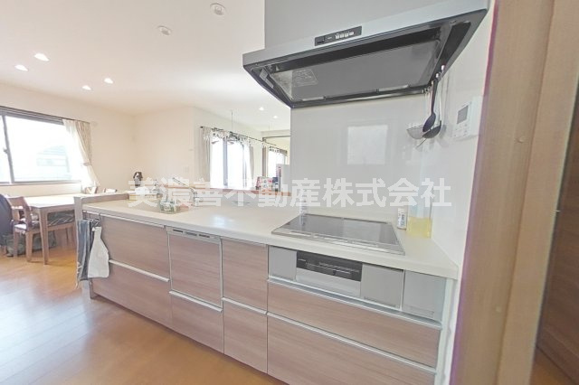 ６６２６０　岐阜市西鶉５丁目中古戸建てのキッチン