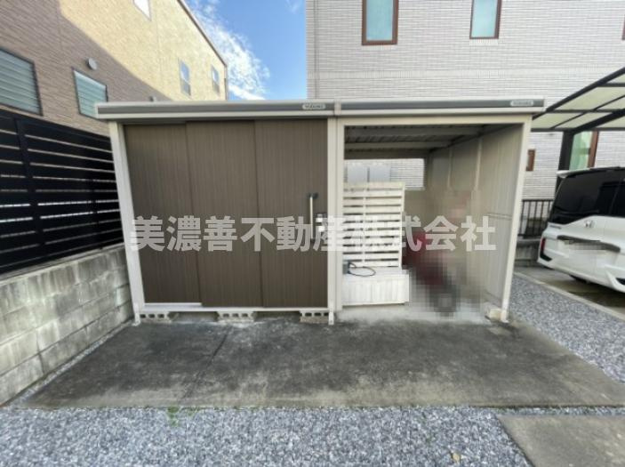 ６６２６０　岐阜市西鶉５丁目中古戸建ての収納