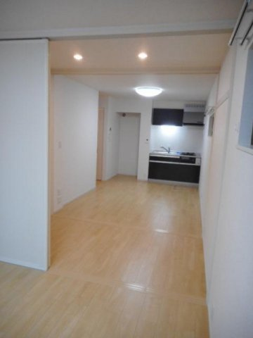 ＬＡＣＲＡＳの内装|きれいな内装です