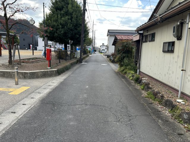 土地　岩崎の周辺