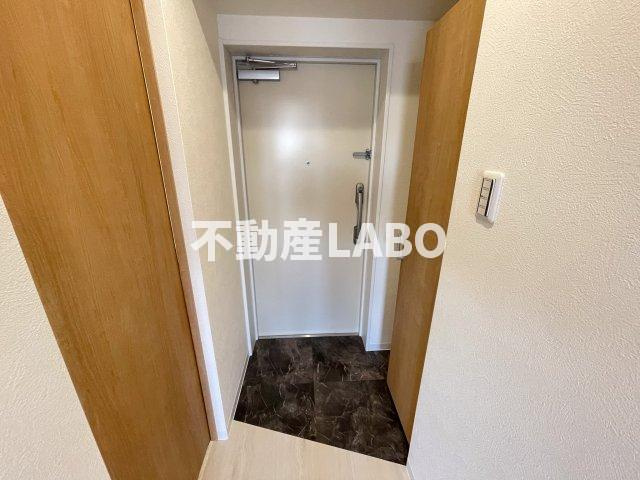 エセリアル清水丘の玄関