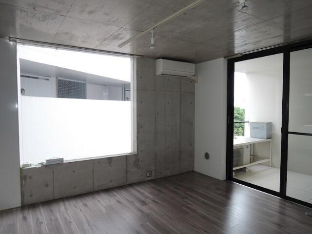 川崎市多摩区菅稲田堤２丁目の賃貸マンションの居間・リビング