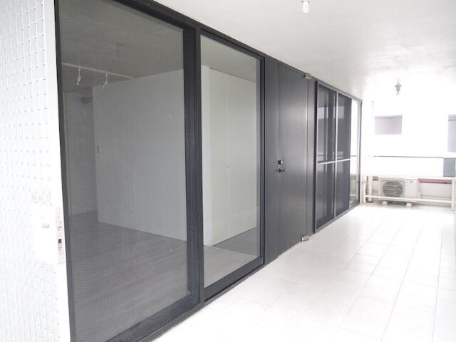 川崎市多摩区菅稲田堤２丁目の賃貸マンションのロビー|アクセスバルコニー（他室参照）