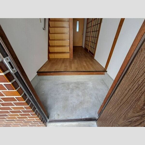 コーポ美和の玄関