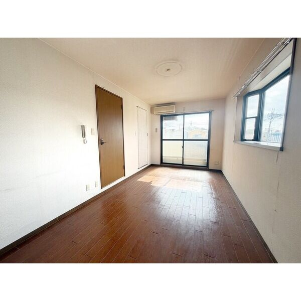 リベラル21の居間・リビング