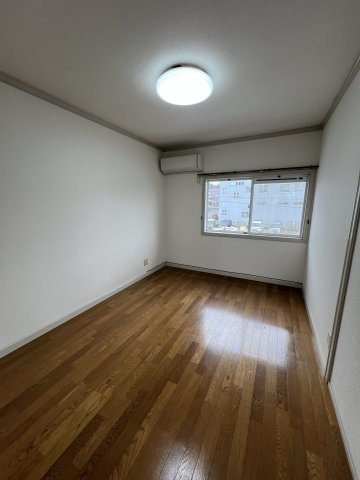 プレステージ小原の洋室|6畳