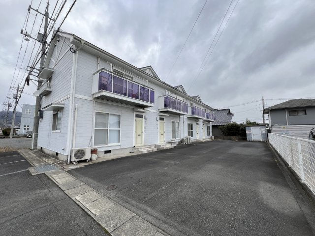 プレステージ小原の駐車場