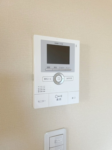 サン桂台のセキュリティ|来客者の顔が見えるTVモニター付インターホン
