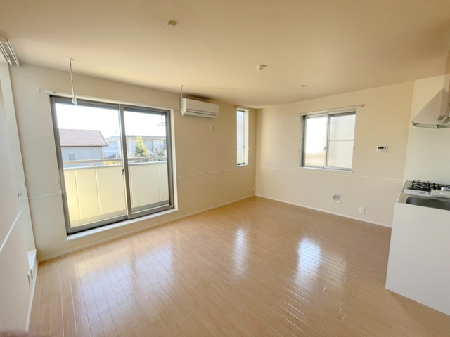 サン桂台の居間・リビング|2面採光の明るいお部屋