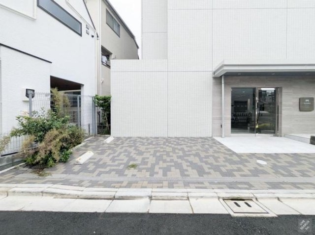 Weave Base -Oji Kamiya 王子神谷のエントランス
