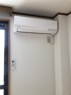 【設備】 | エメローズ南蔵王 | エアコン　※左右反転・イメージ