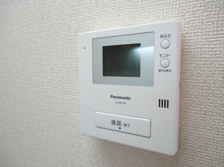【セキュリティ】 | エメローズ南蔵王 | TV付きインターホン　※左右反転・イメージ