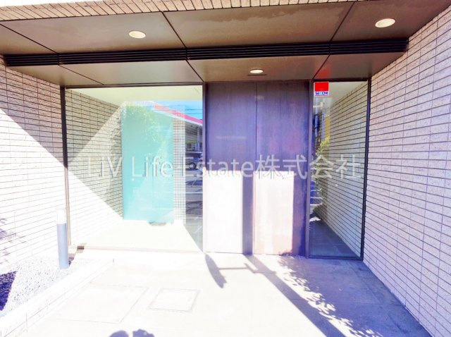 パームスプラザ上北台のエントランス